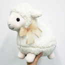 Ovelha de Pelúcia 30 cm - Clara Com Laço Pérola
